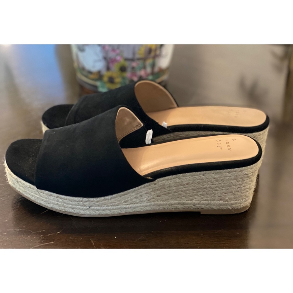 A New Day Black Faux Suede Espadrille Wedge heels